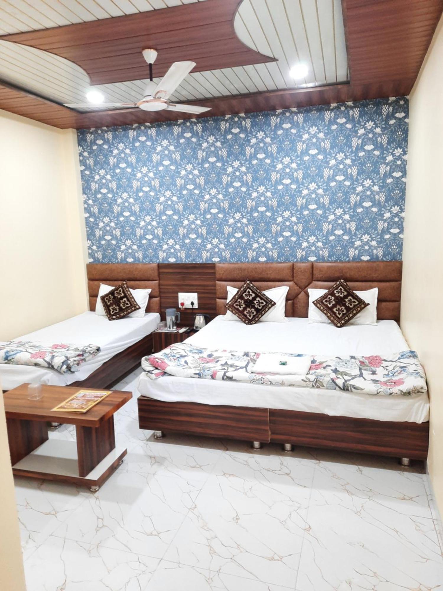 Hotel Ganga Sagar اوجاين المظهر الخارجي الصورة