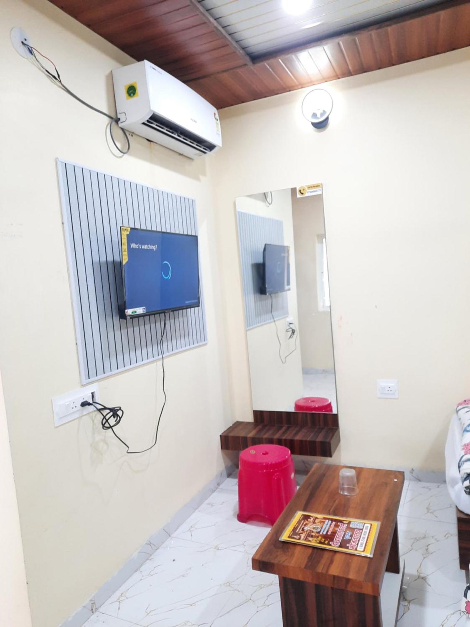 Hotel Ganga Sagar اوجاين المظهر الخارجي الصورة