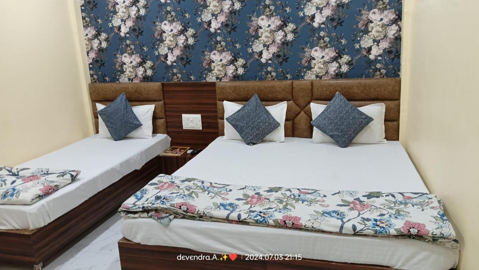Hotel Ganga Sagar اوجاين المظهر الخارجي الصورة